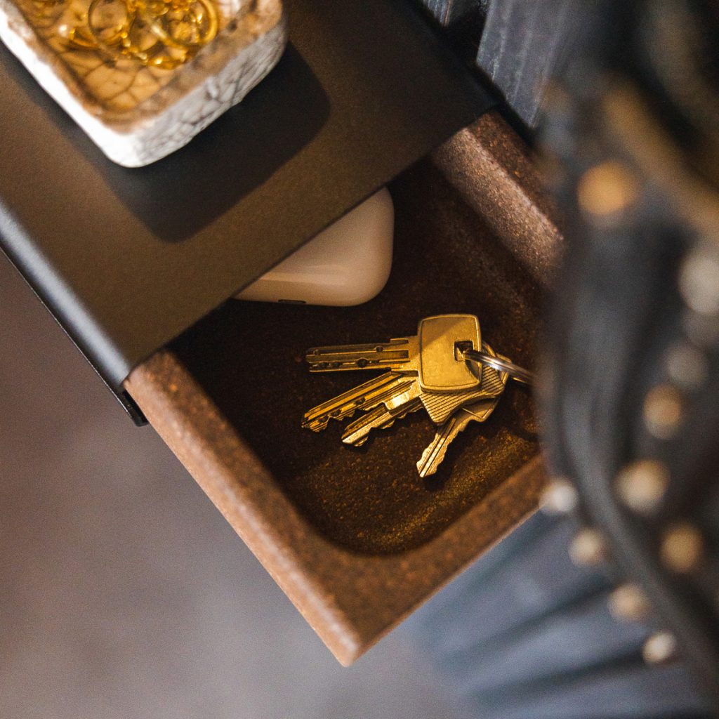 Afbeelding 3 van 5 in Key Tray galerie
